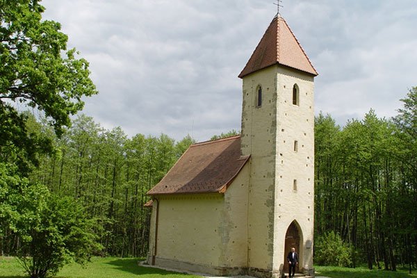 Veleméri Trinity Roman Catholic Church