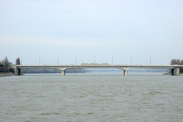 Árpád bridge