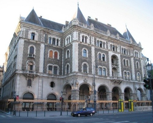 Former Institute of Ballett (Dreschler Palace)